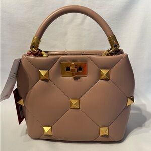 Valentino Garavani - Small Roman Rockstud lambskin handbag, Color- Rose Cannelle